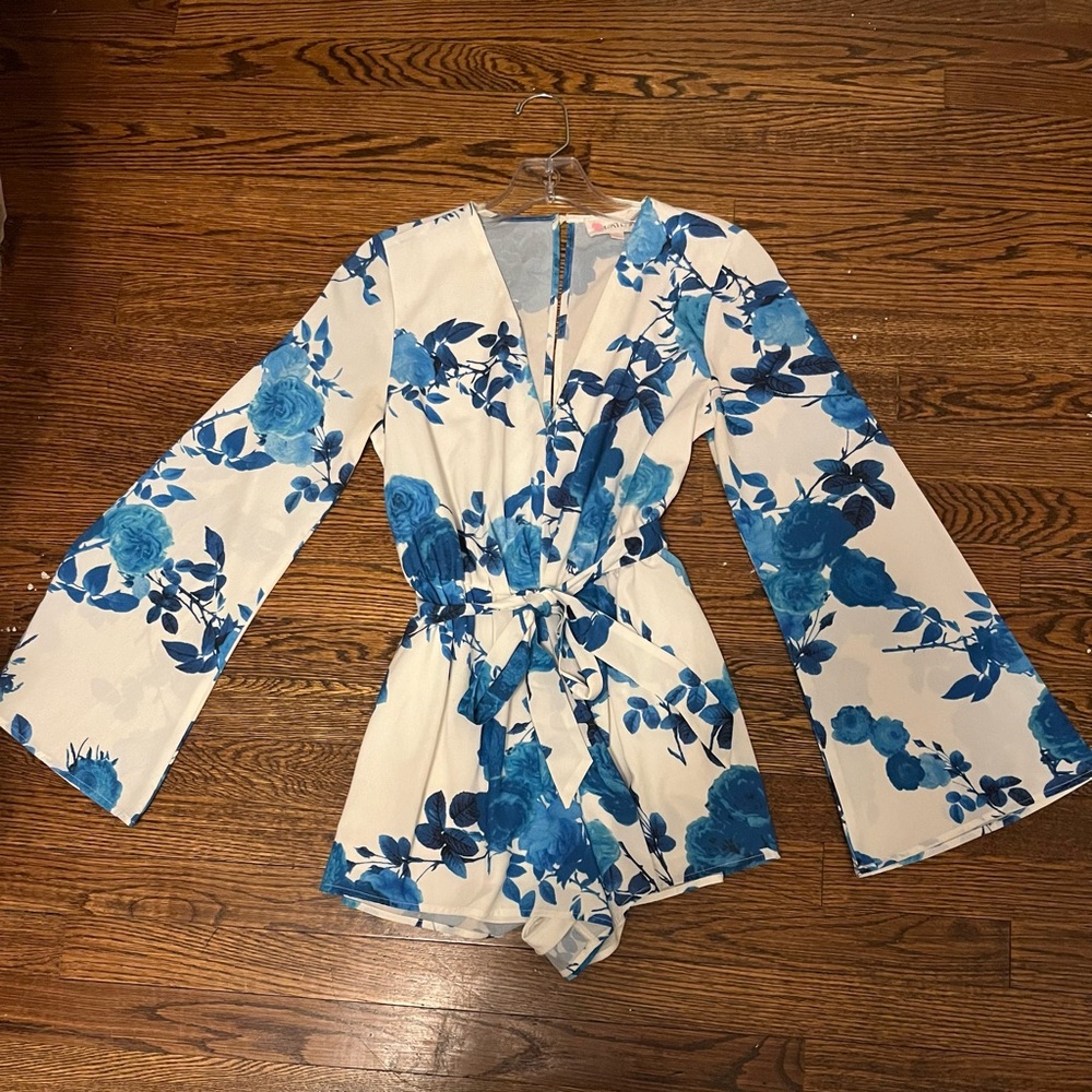 Blue floral romper 🩵💙🩵💙